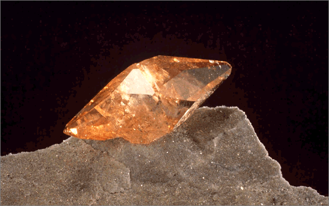 Smithsonian Colate Crystal mineral